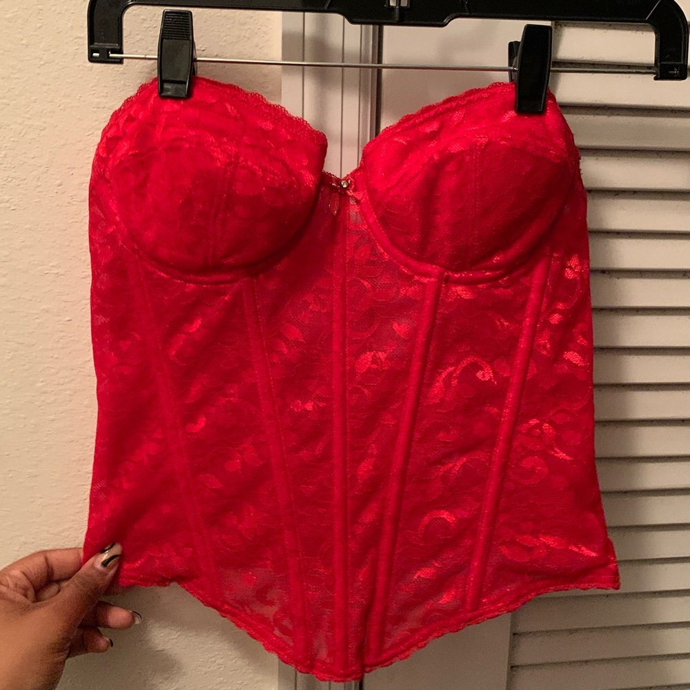 Vintage Red Lace corset/bustier